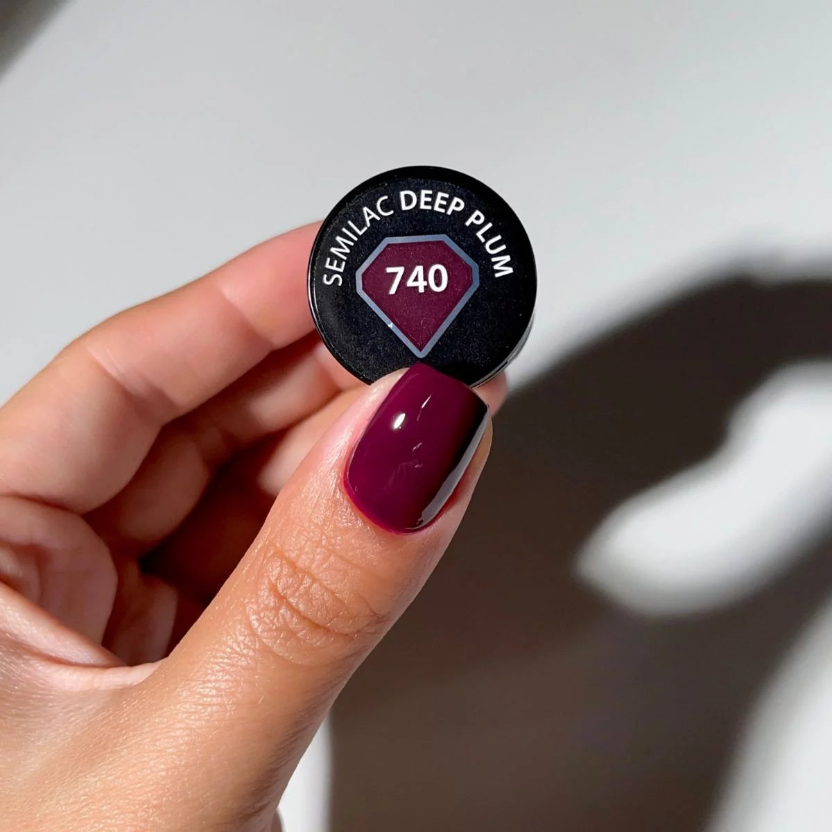 Gelpolish 740 Deep Plum - 7 ml -Gelpolish-Semilac-NR Kosmetik